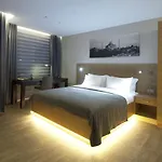 إندليس سويتس تقسيم فندق 3*